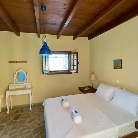 Kea's Sunset Stone Retreat * Koundouros